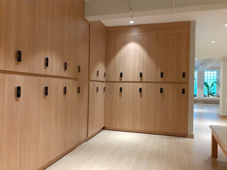 Locker gỗ sang trọng, đẹp mắt