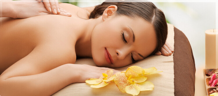 Những nhân viên, bác sĩ thực hiện dịch vụ massage phải có đầy đủ chứng chỉ, giấy chứng nhận ở các cơ sở, trung tâm dạy nghề uy tín