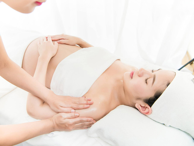 Chăm sóc bà bầu đòi hỏi nhân viên spa phải có chuyên môn cao