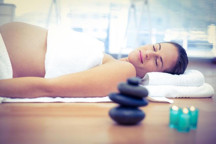 Mỹ phẩm và liệu trình massage cho bà bầu phải tuyệt đối an toàn