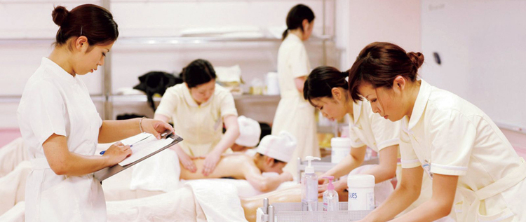 Chủ đầu tư kinh doanh spa cần được trang bị các kiến thức thật kỹ, làm nền tảng vững vàng cho việc phát triển sau này