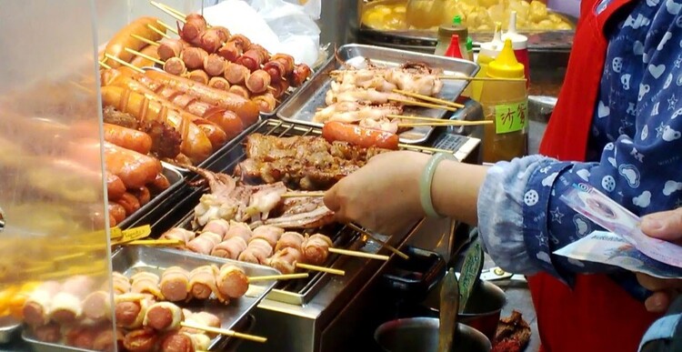 Kinh doanh đồ ăn vặt khá phổ biến hiện nay