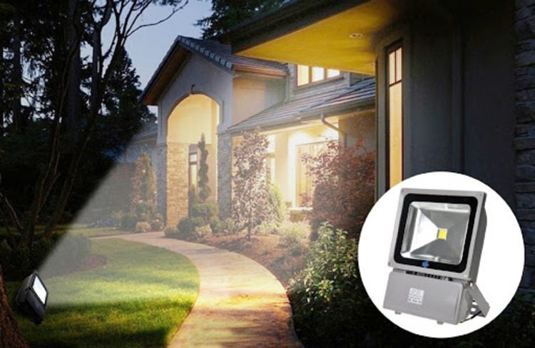 Đèn pha led sân vườn