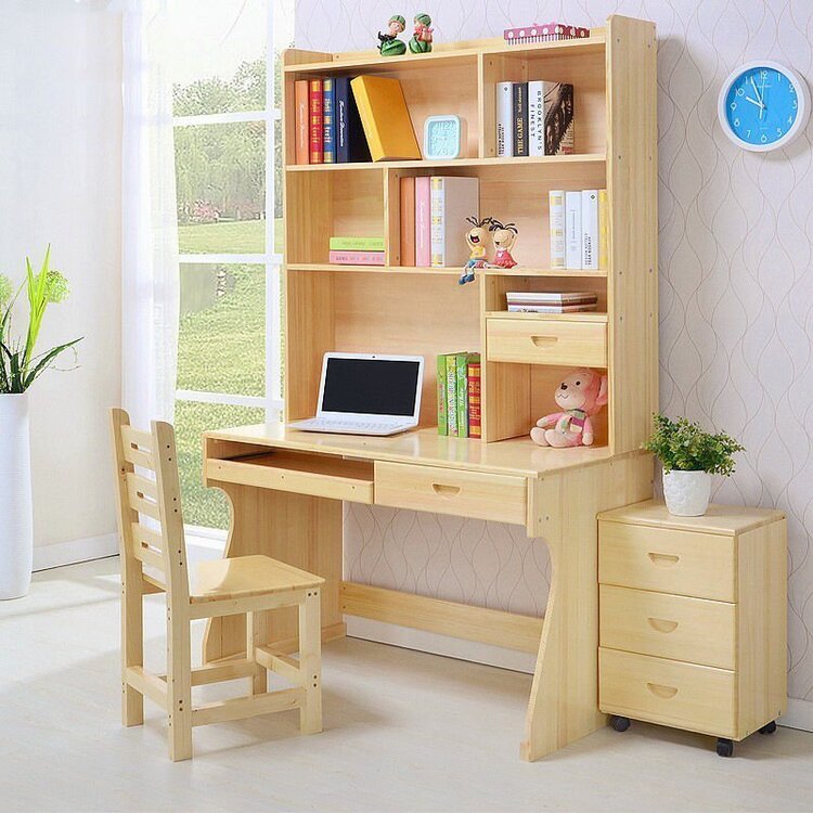 Bàn học thông thường sẽ được kê ở vị trí sát tường