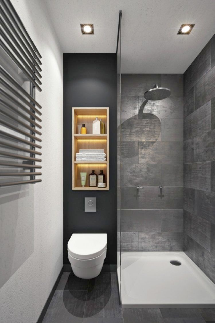 Phía trên bồn cầu chỉ có thể lắp đặt một giá đơn giản giúp bạn để vài món đồ cần thiết. Hãy tận dụng khu vực này giúp phòng vệ sinh nhỏ gọn gàng hơn