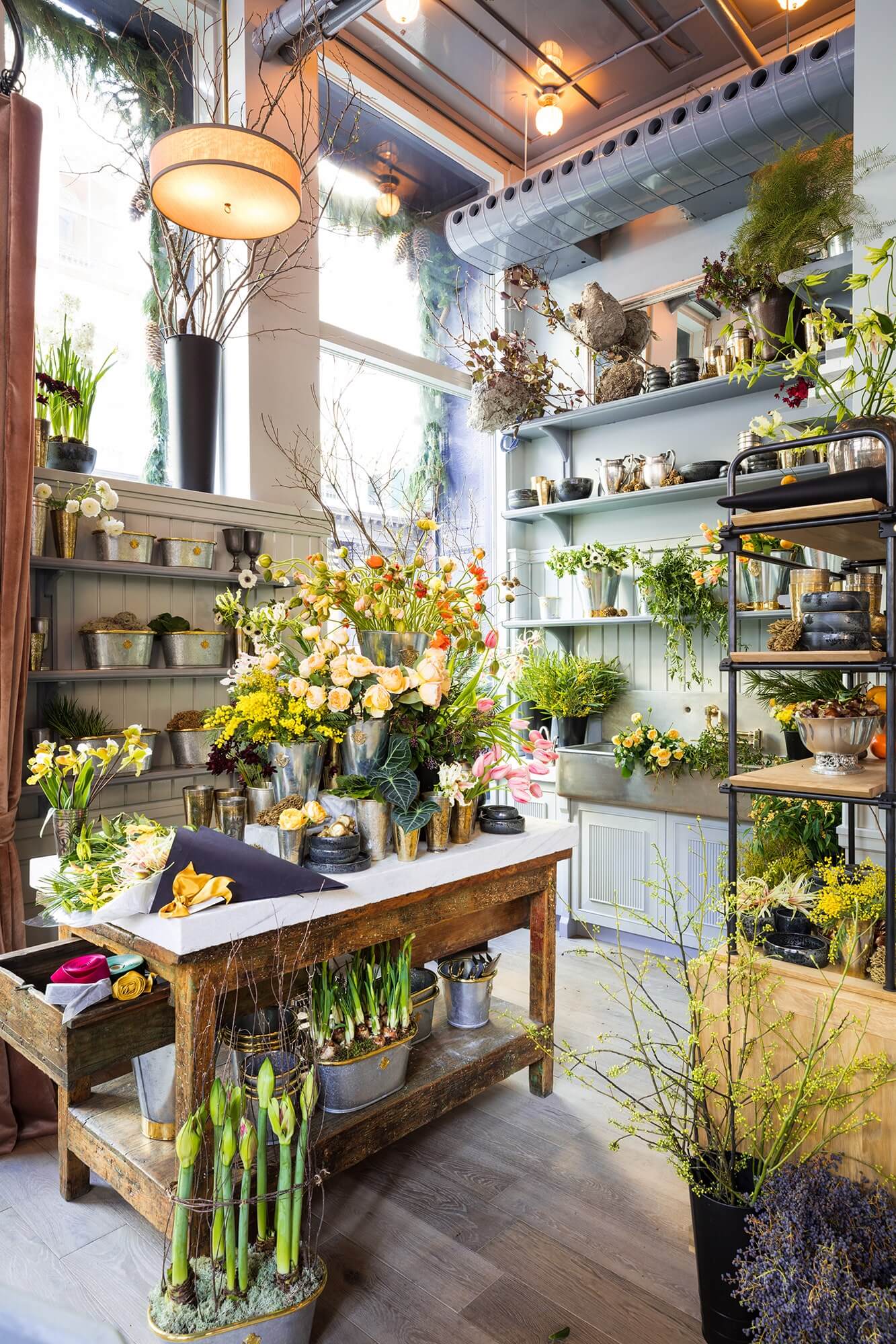 Những mẫu thiết kế shop hoa tươi nhỏ đẹp, ấn tượng