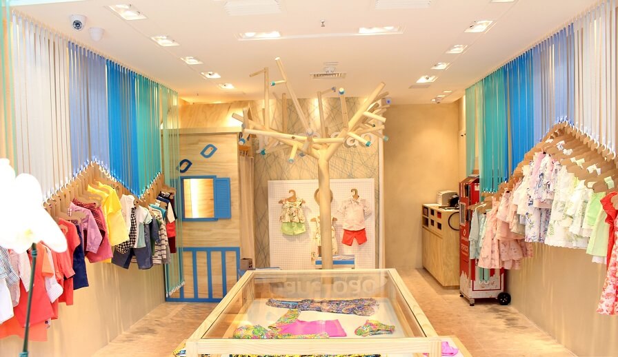 Một vài mẫu thiết kế nội thất shop thời trang đẹp, hợp xu hướng