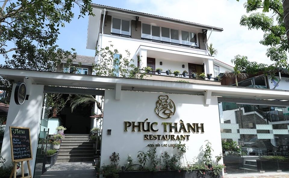nhà hàng 2 tầng đẹp Pendecor