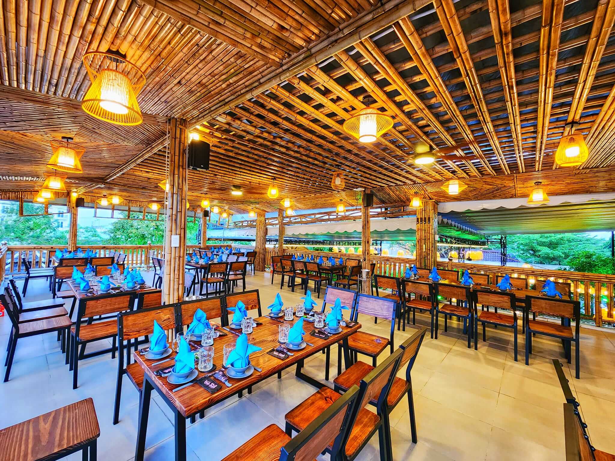 thiết kế nhà hàng bằng tre Pendecor.vn