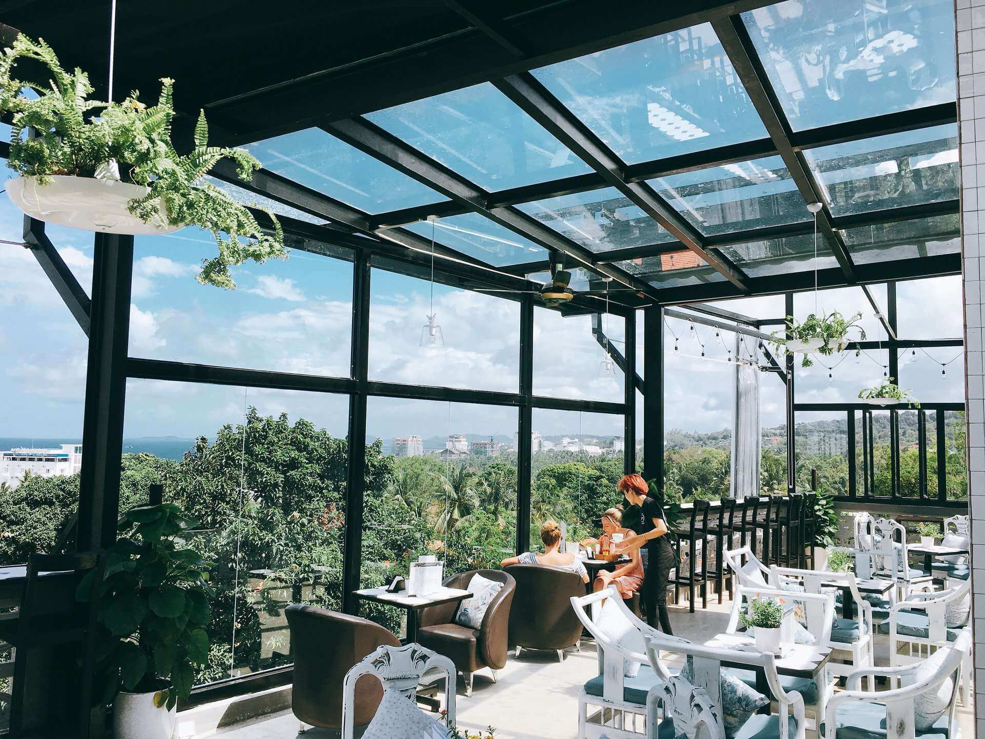 thiết kế nhà hàng ngoài trời Pendecor