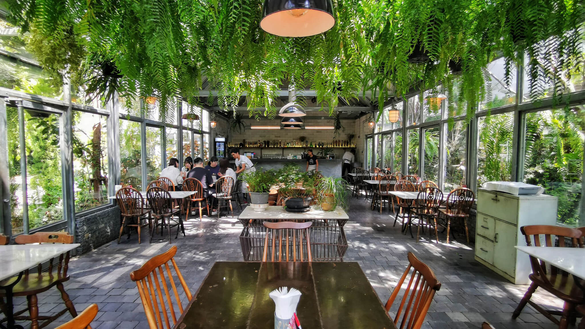 thiết kế quán cafe sân vườn Pendecor