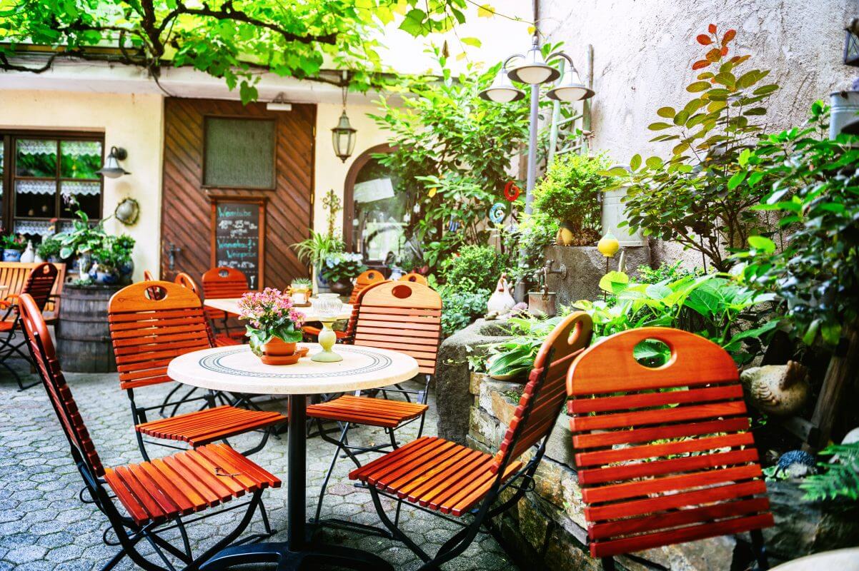 cafe sân vườn nhỏ đẹp Pendecor