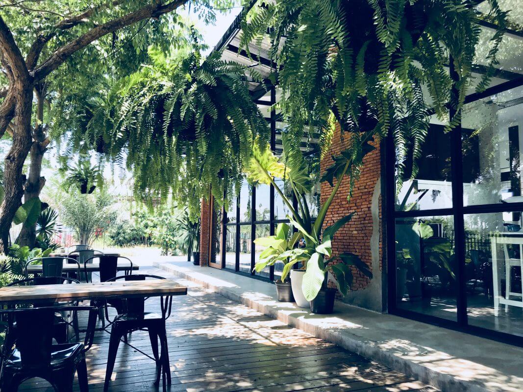 thiết kế quán cafe sân vườn giá rẻ Pendecor