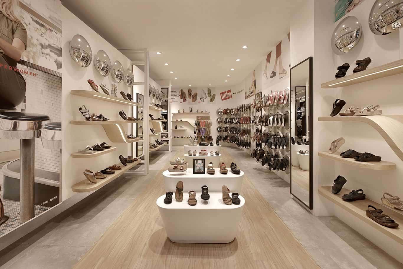 thiết kế shop phụ kiện quà tặng Pendecor