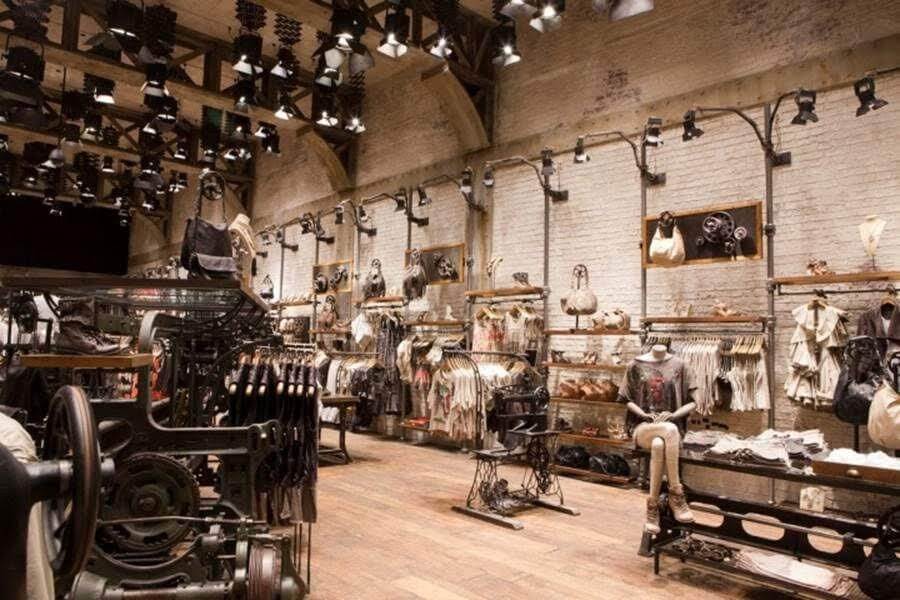 thiết kế shop phụ kiện quà tặng