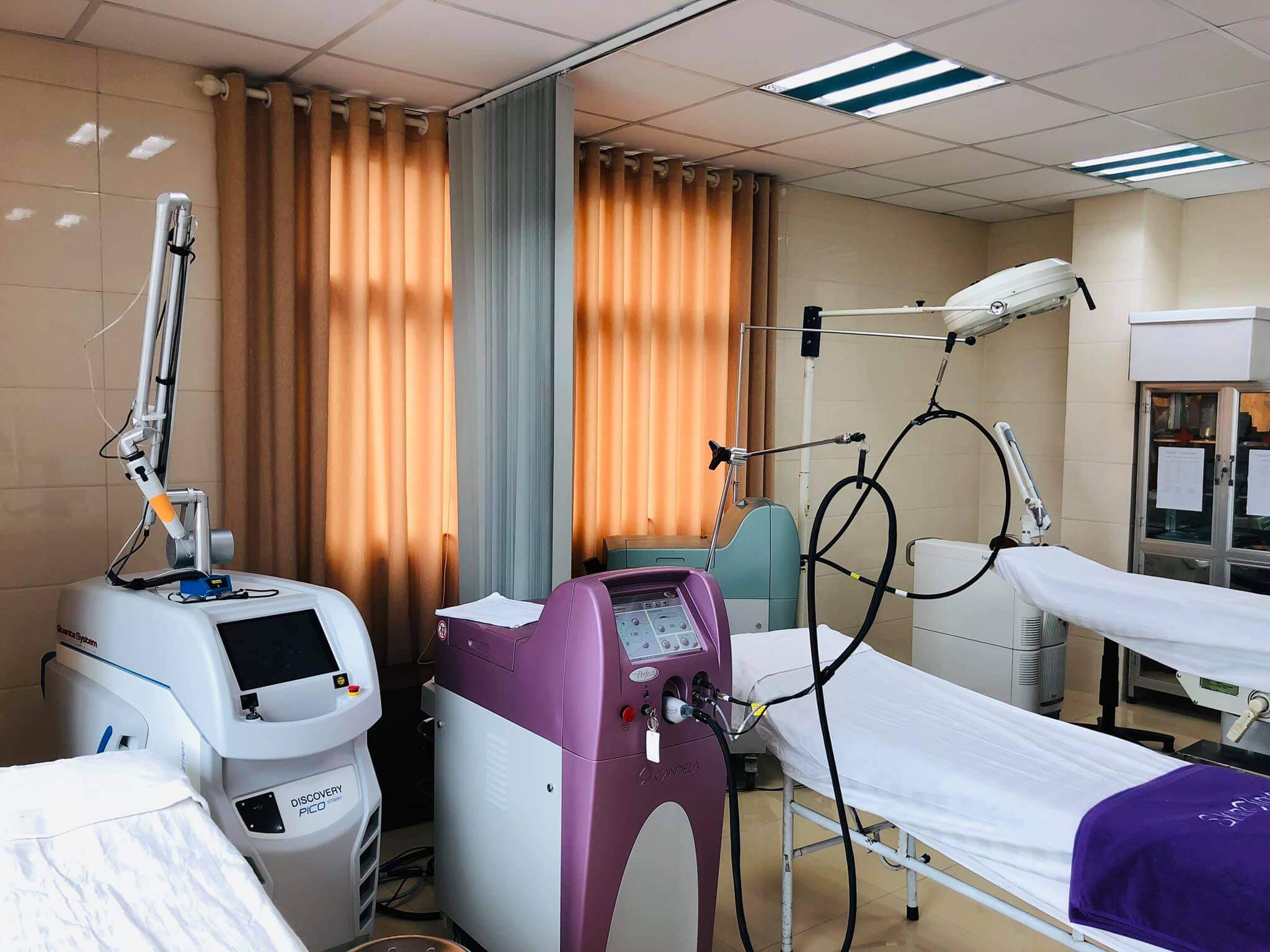 thiết kế phòng khám da liễu Pendecor